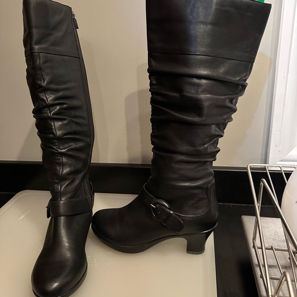 Black Leather Knee-High Boots size 38 - Picture 3 of 8